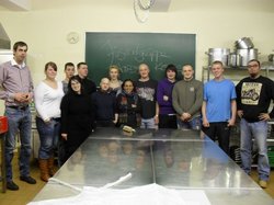 Rechts Michael Geikler und Links Marcus Renken mit den Teilnehmern der Jugendgruppe Rechts Michael Geikler und Links Marcus Renken mit den Teilnehmern der Jugendgruppe